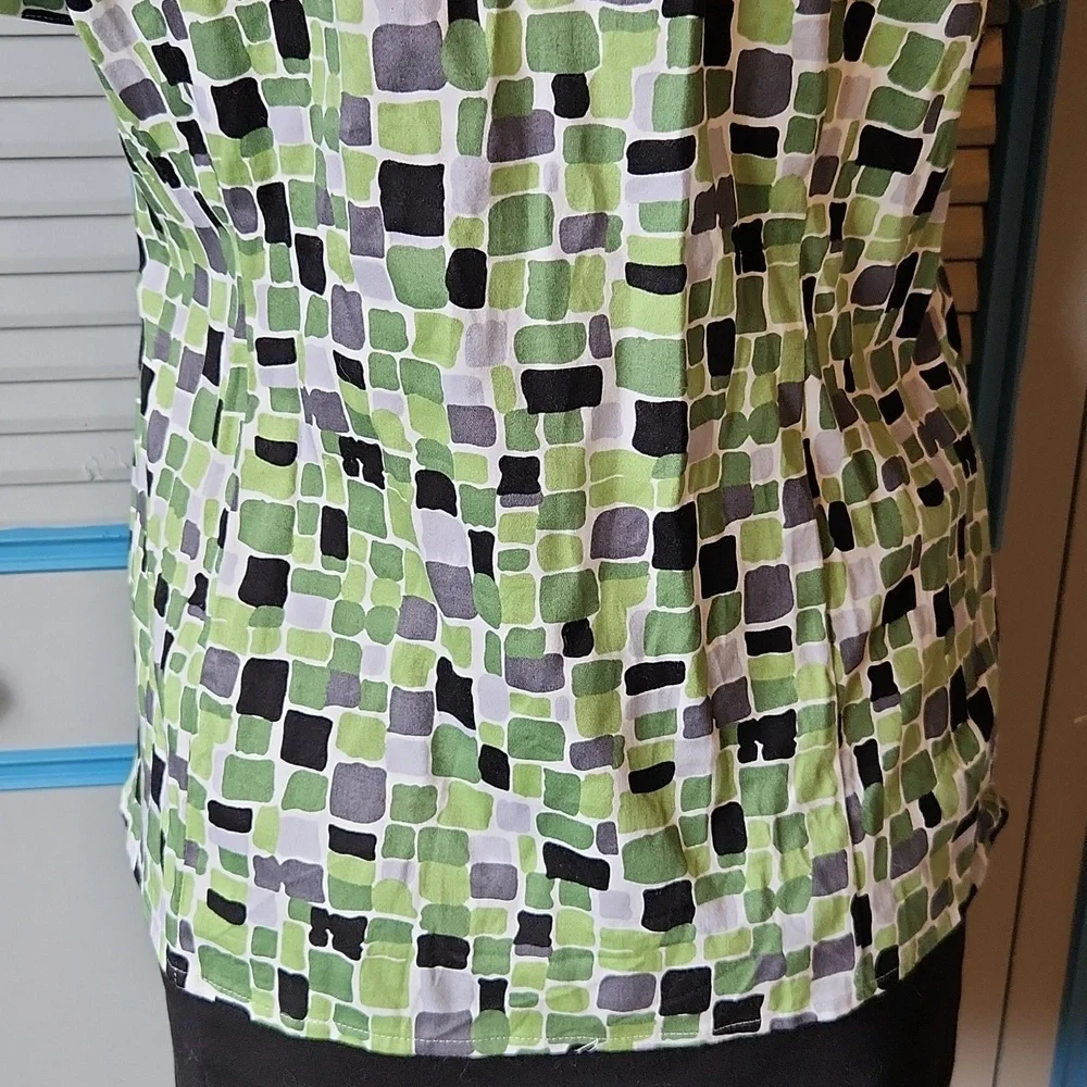 Apt. 9 Green Geometric Faux Wrap Top